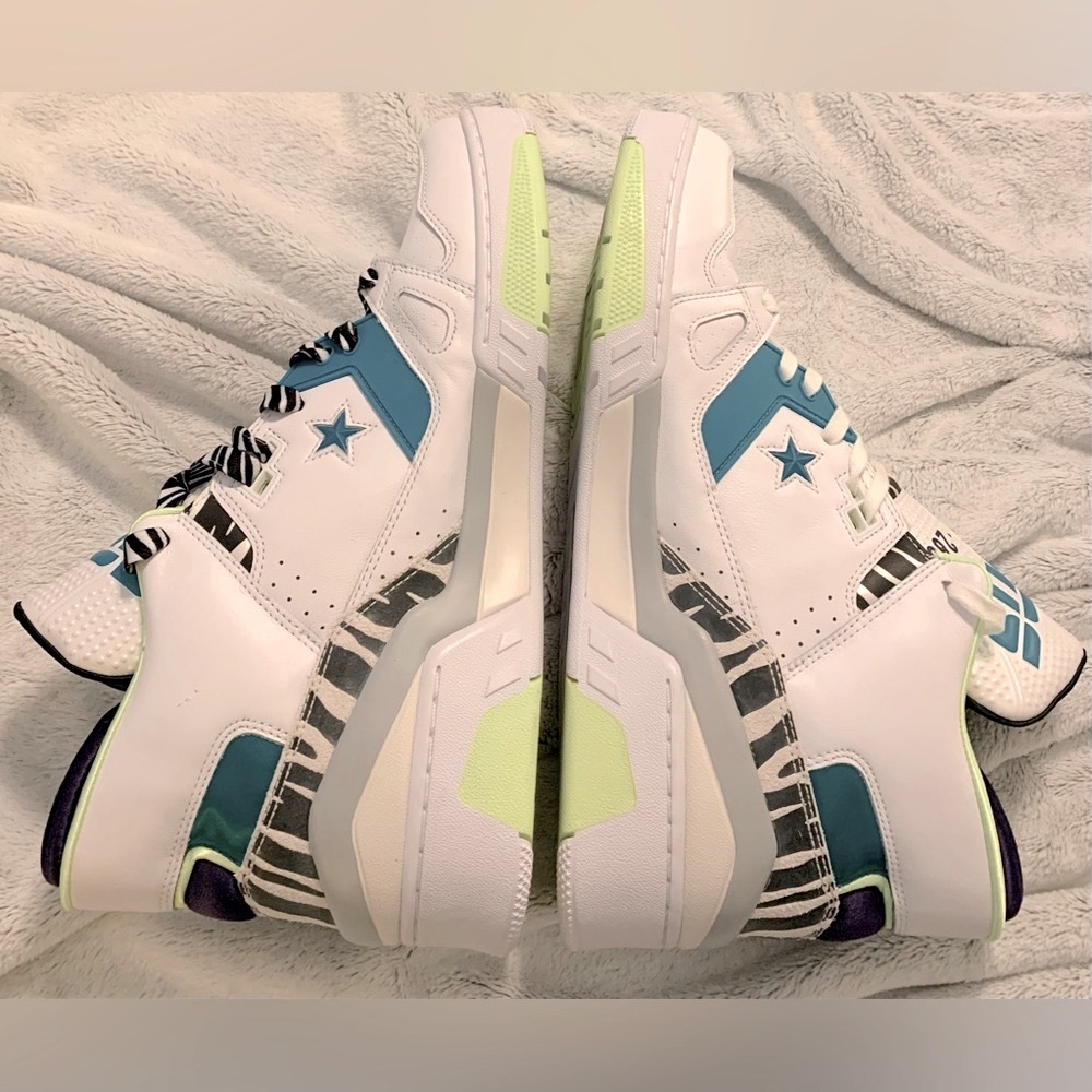 Men's High-Top Sneakers - White and Blue - Picture 4 of 10
